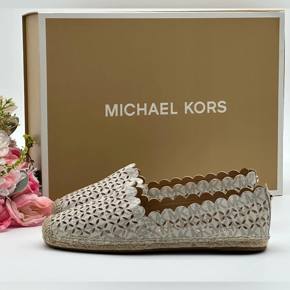 Michael Kors Slip On Vanilla Espadrilles Size 9